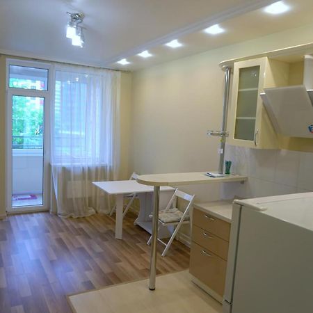 Посуточная Аренда Квартиры М. Левобережная Kyiv Exterior photo